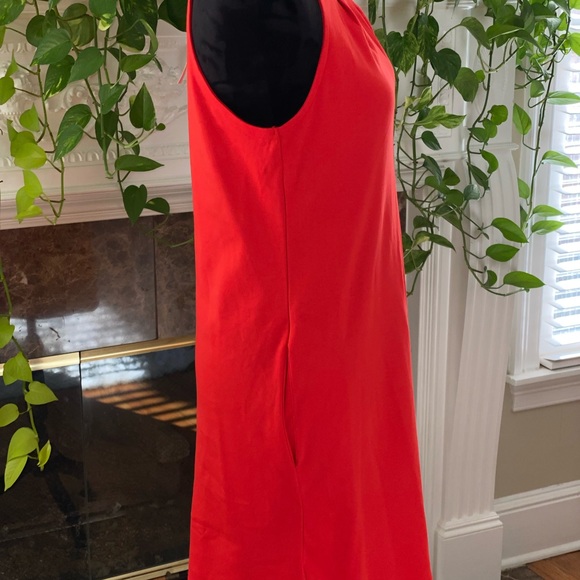 Sleeveless Dress w/pockets - Picture 2 of 3